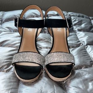 Wedge heel sandal with embellishments